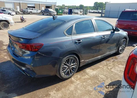 2023 Kia Forte Gt-Line z USA, uszkodzony, nr VIN 3KPF54AD3PE530033